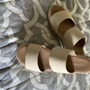 Esprit Cream Minimalist Sandals with Cushioned Footbed